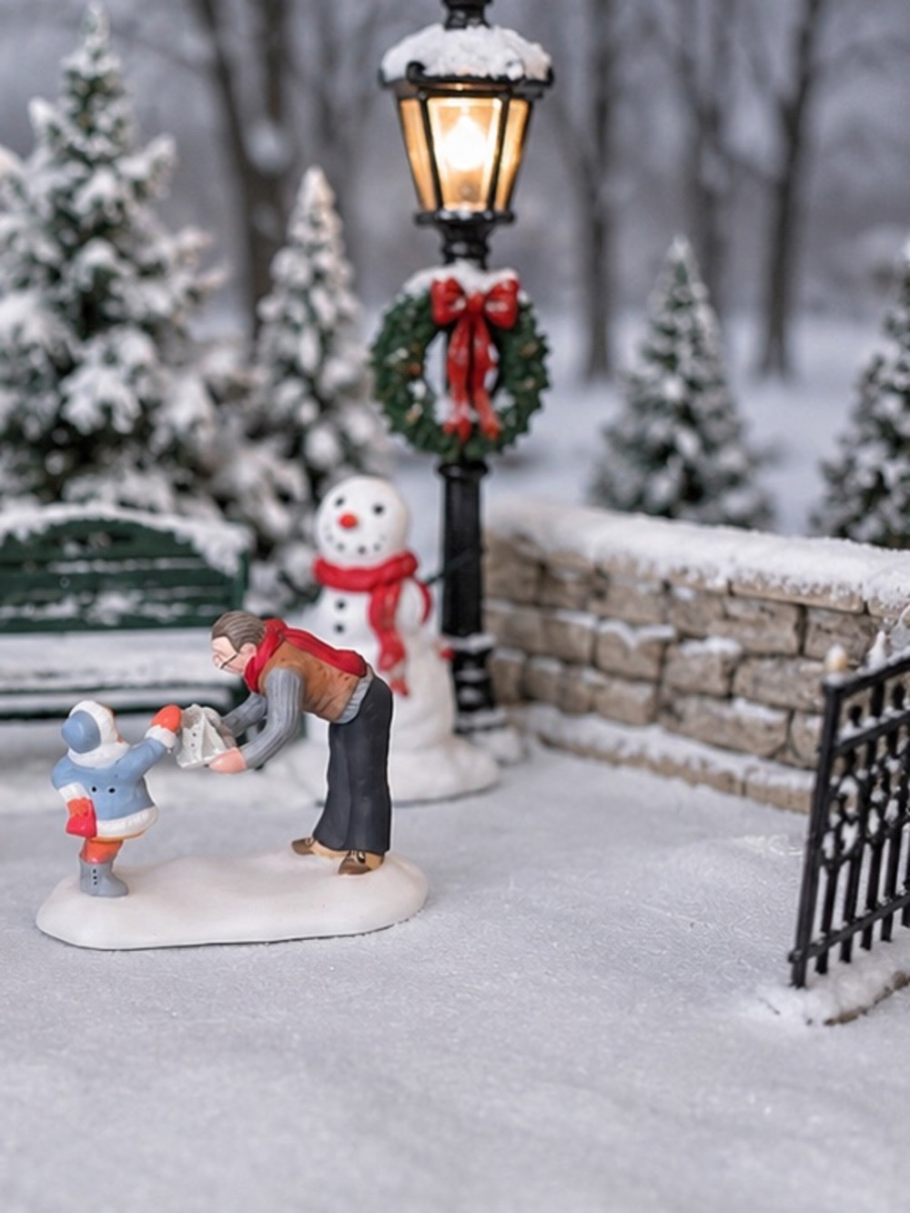 Department 56 Christmas In The City Village Accessories
